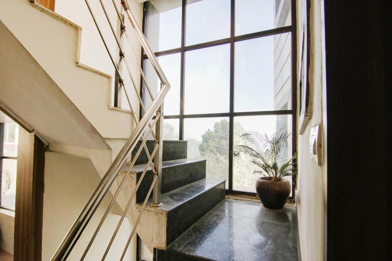 Fabhotel Vijay Palace Dharamsala Zewnętrze zdjęcie